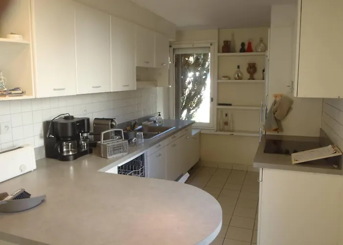 5019 - Cap D'agde Individuelle Avec Piscine Privée Et Climatisation Au Calme De La Pinède * Agde