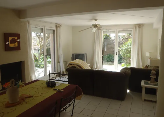 5019 - Cap D'agde Individuelle Avec Piscine Privee Et Climatisation Au Calme De La Pinede 别墅 阿格德